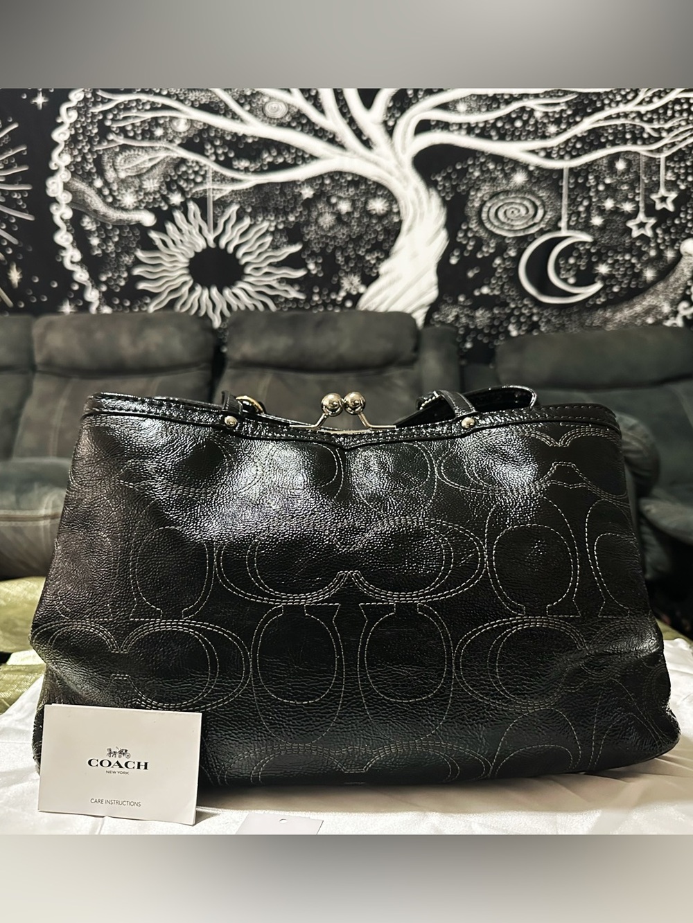 Vintage Coach kiss lock soho shoulder bag Black Leather with Signature Charm - Picture 11 of 17